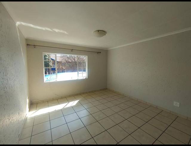 2 BEDROOM PROPERTY TO RENT IN KENLEAF
